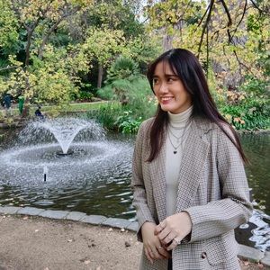 Meet your Posher, Sabrina